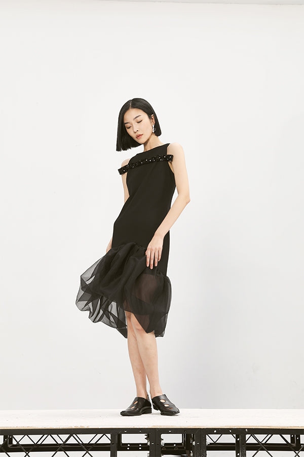 BEADED SLIM SEERSUCKER DRESS NO STOCK PARIS BEADED SLIM SEERSUCKER DRESS NO STOCK PARIS