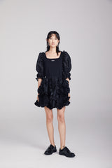 BLACK/WHITE BUBBLE SLEEVE TOP KNIT