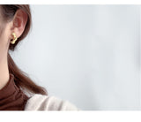 WHITE GOLD/ 18K GOLD CURVED CHIC EARRINGS