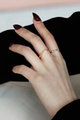 WHITE GOLD/ 18K GOLD CURVED RING