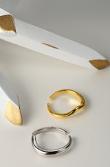 WHITE GOLD/ 18K GOLD MINIMALIST RING