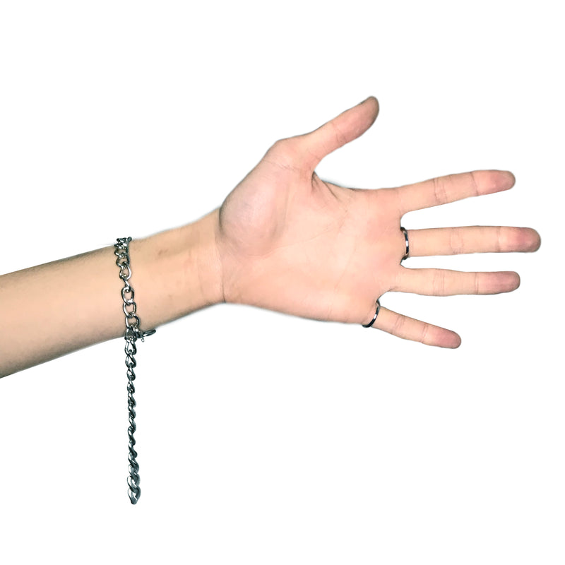 CHAIN BRACELET WITH THE RINGS
