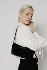 BLACK SHOULDER BAG