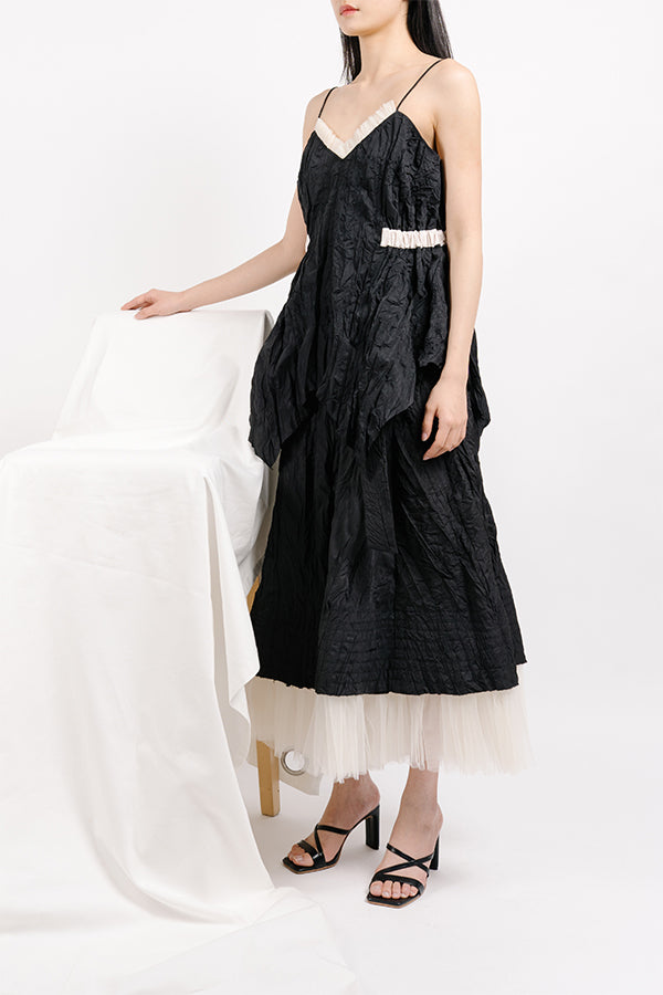 PLEATED FABRIC SET ( SLEEVELESS TOP & SKIRT)