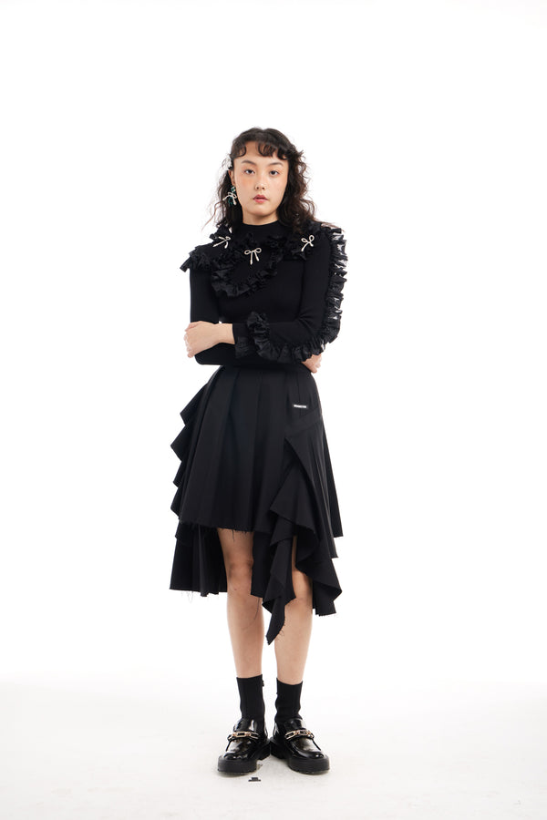 BLACK KNITWEAR WITH RUFFLES