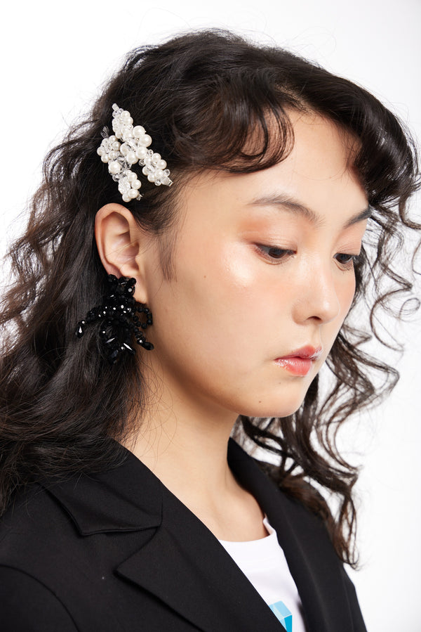 BLACK EARRINGS