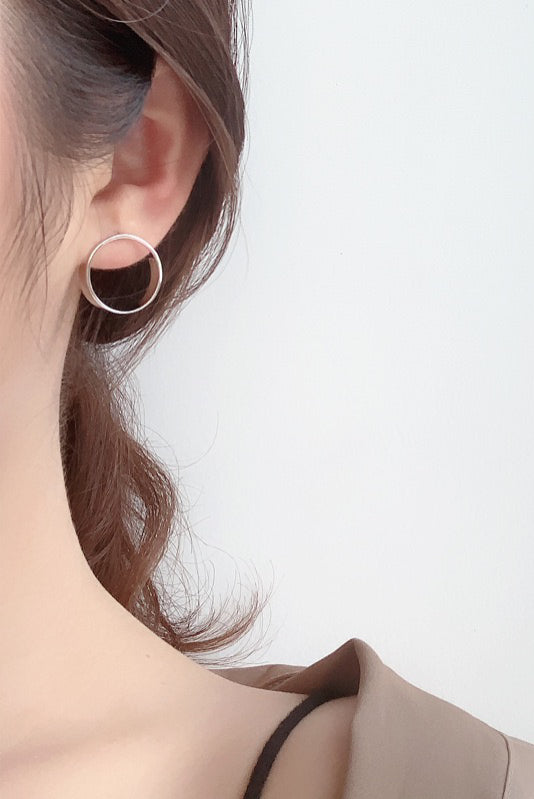 WHITE GOLD/ 18K GOLD CIRCLE EARRINGS