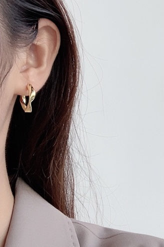 WHITE GOLD/ 18K GOLD TWIST EARRINGS