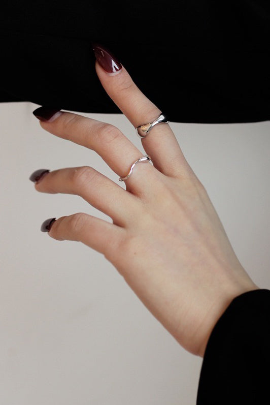 WHITE GOLD/ 18K GOLD CURVED RING