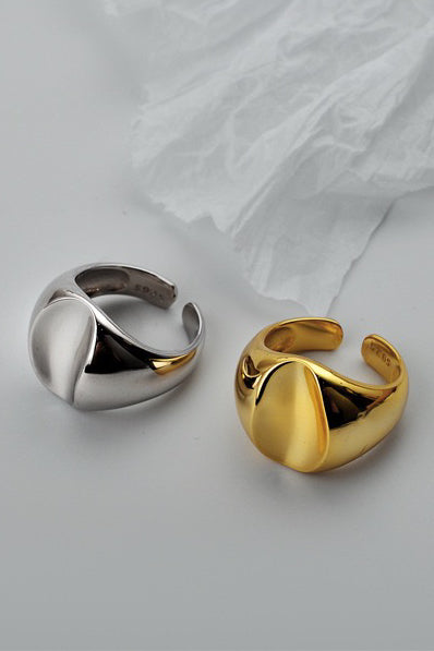 WHITE GOLD/ 18K GOLD MINIMALIST RING