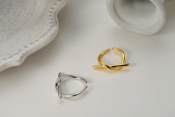 WHITE GOLD/ 18K GOLD KNOT RING